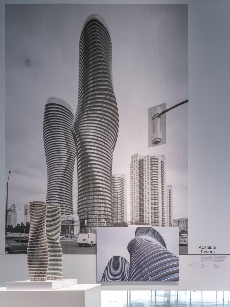 25_Ma Yansong_Architecture and Emotion by Ossip van Duivenbode_LR
